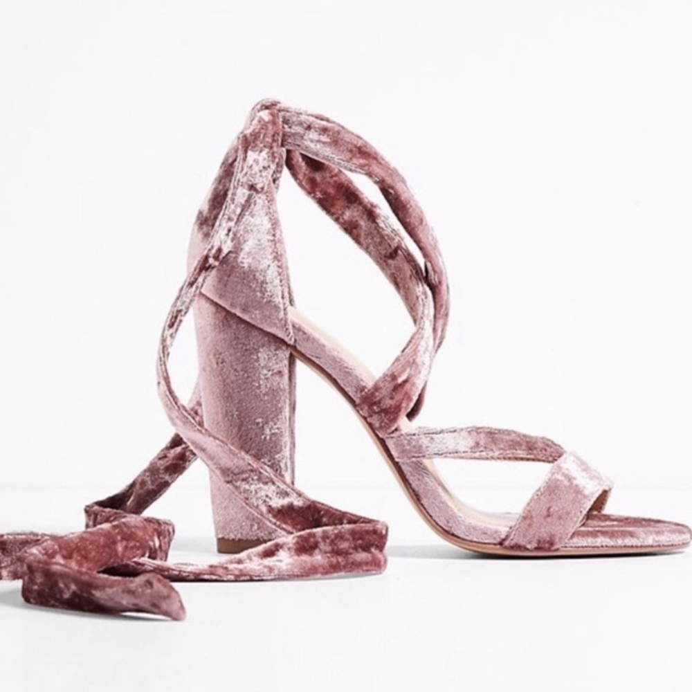 Express Sandals